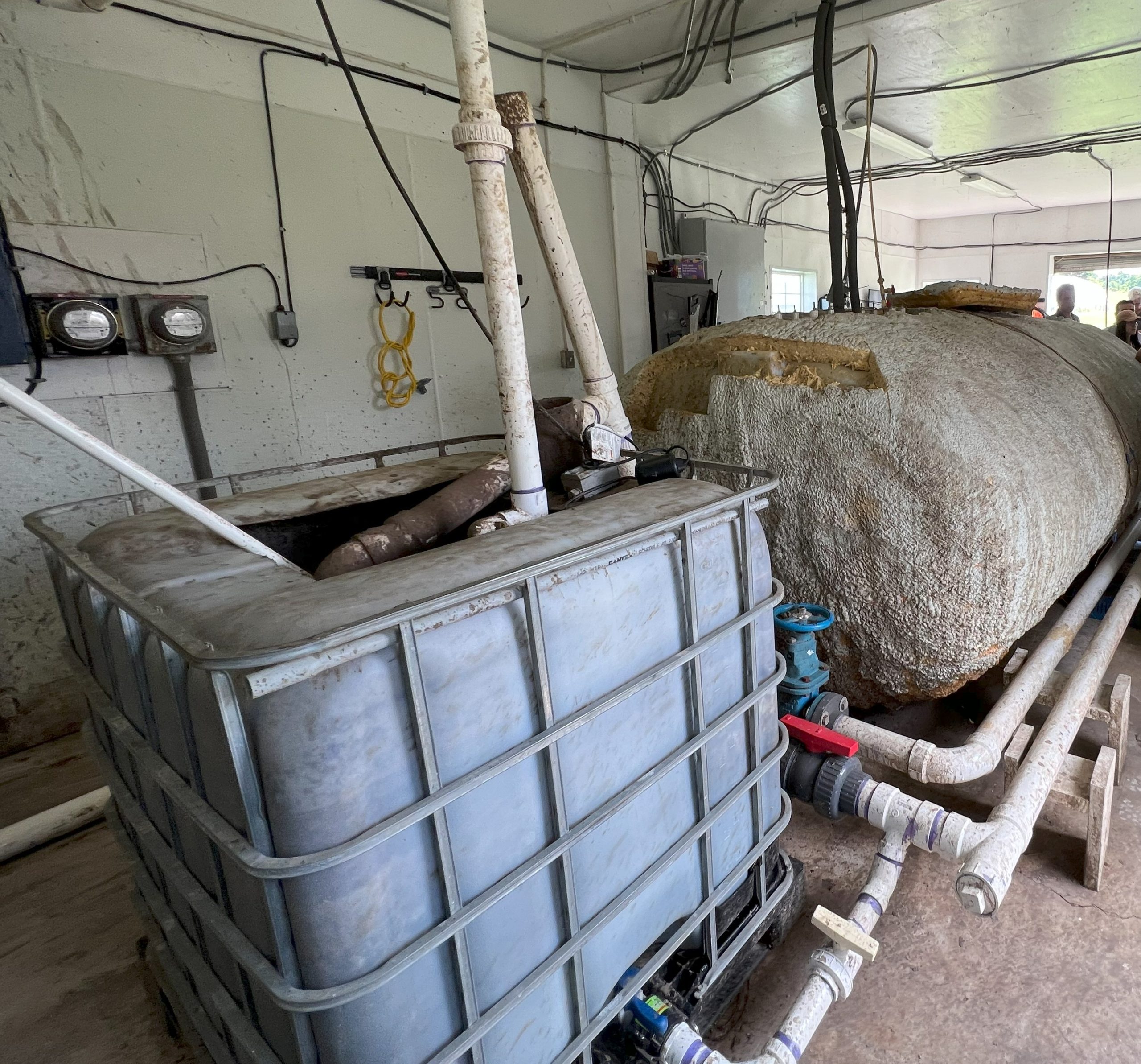 Interior equipment of anaerobic digester